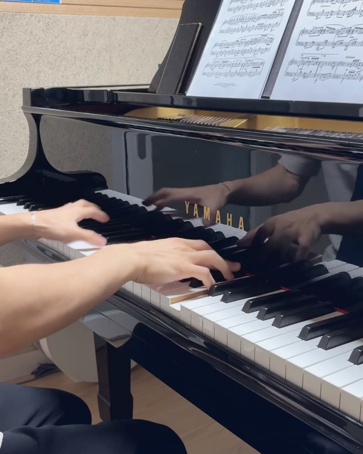 4번째 스튜디오 사진