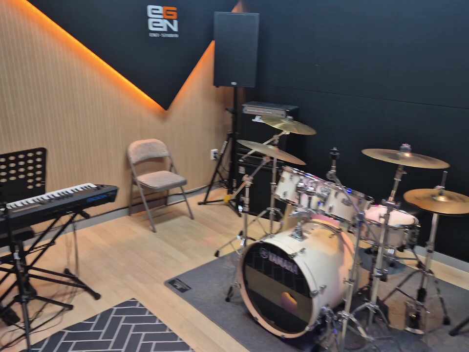 4번째 스튜디오 사진